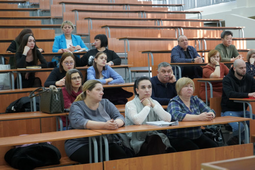 Педагогическому коллективу специалистов по воспитательной работе со студентами АмГУ рассказали о преимуществах российской избирательной системы